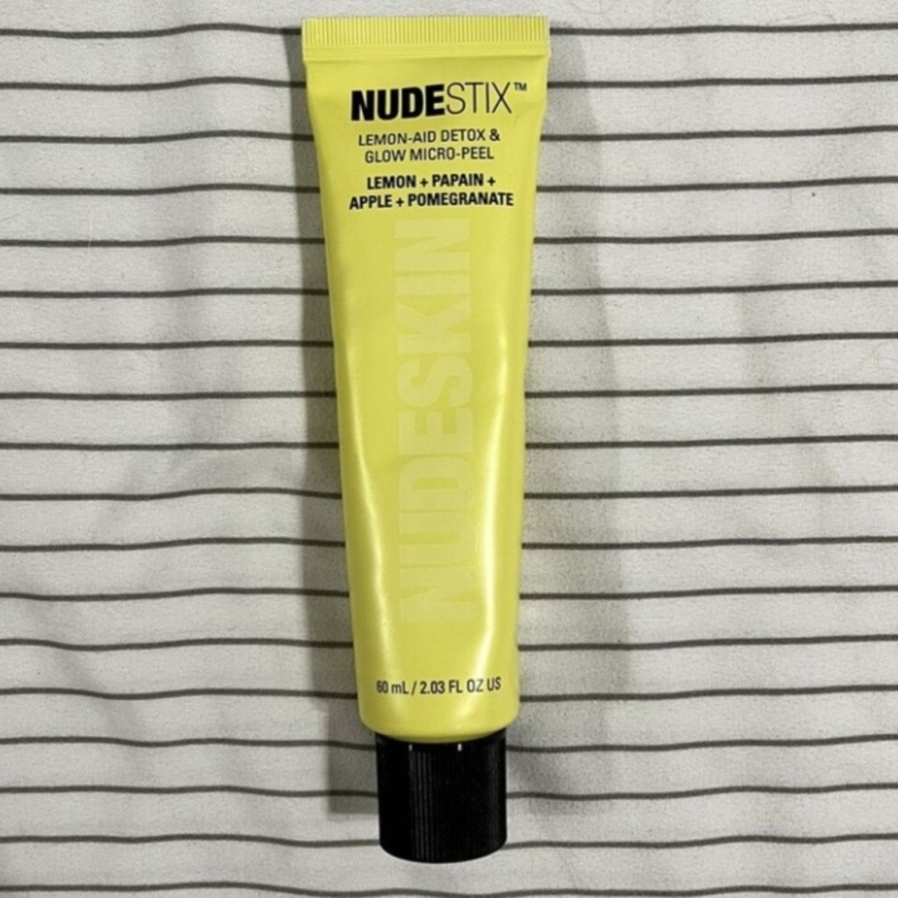 NUDESTIX Lemon-Aid Detox & Glow Micro-Peel - Yellow